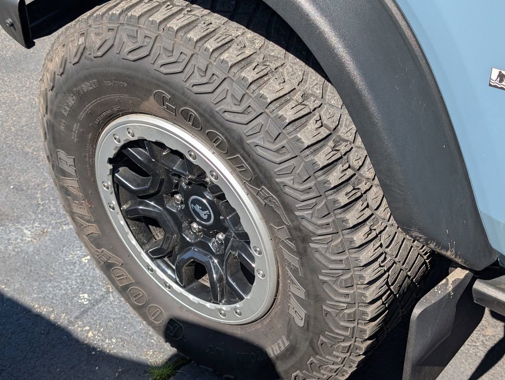 Used 2023 Ford Bronco Everglades image 10