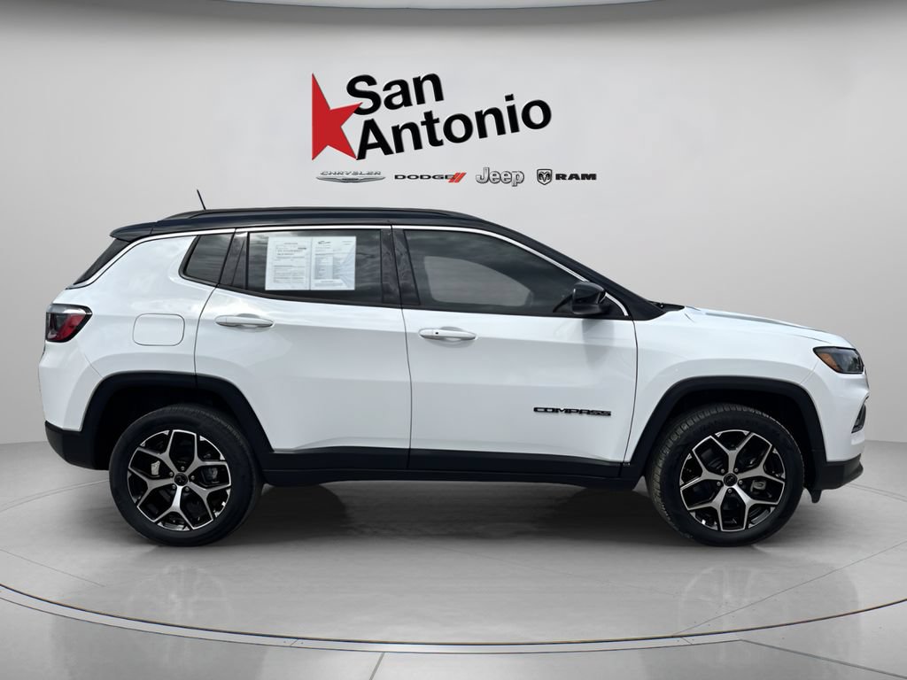 Certified 2026 Jeep Compass Limited AWD/4WD image 16