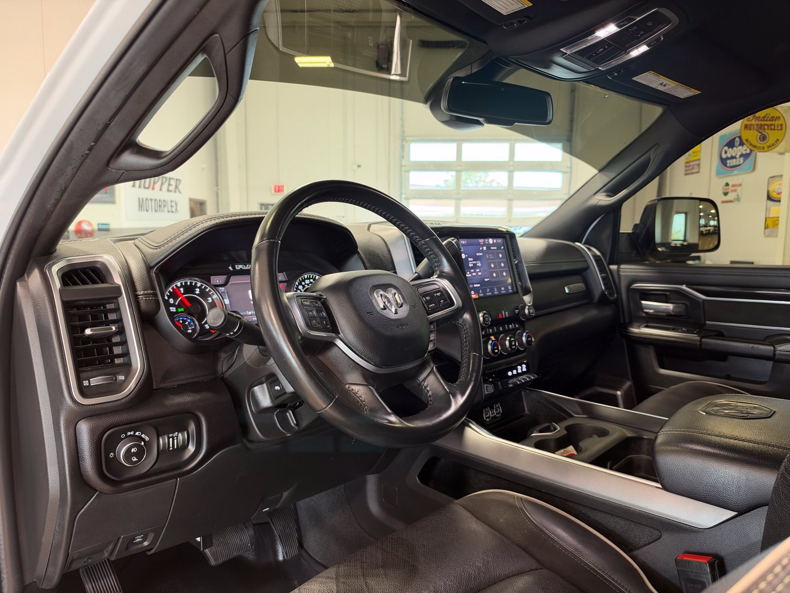 Used 2022 RAM 2500 Laramie w/ Night Edition AWD/4WD image 16