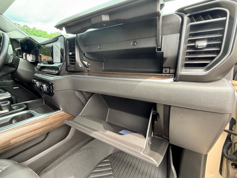 Used 2022 Chevrolet Silverado 1500 LT Trail Boss w/ Convenience Package II AWD/4WD image 27