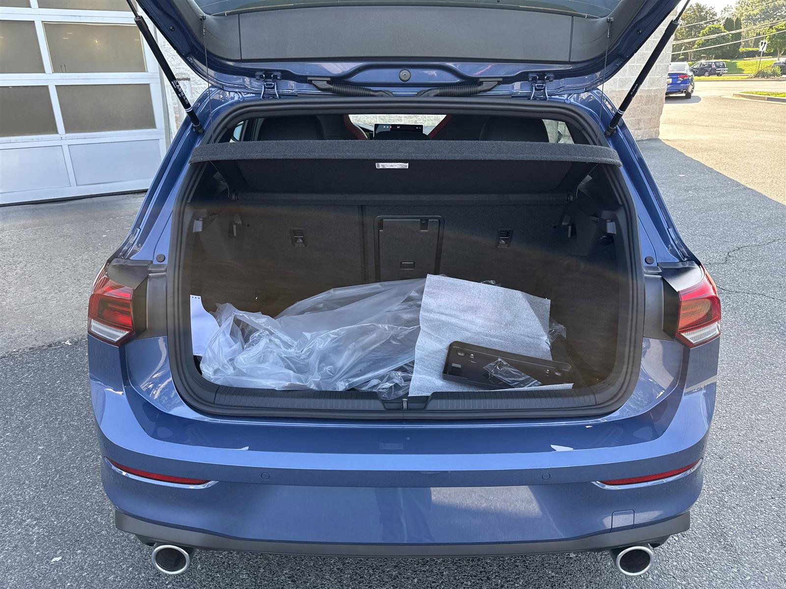 New 2025 Volkswagen GTI SE image 5