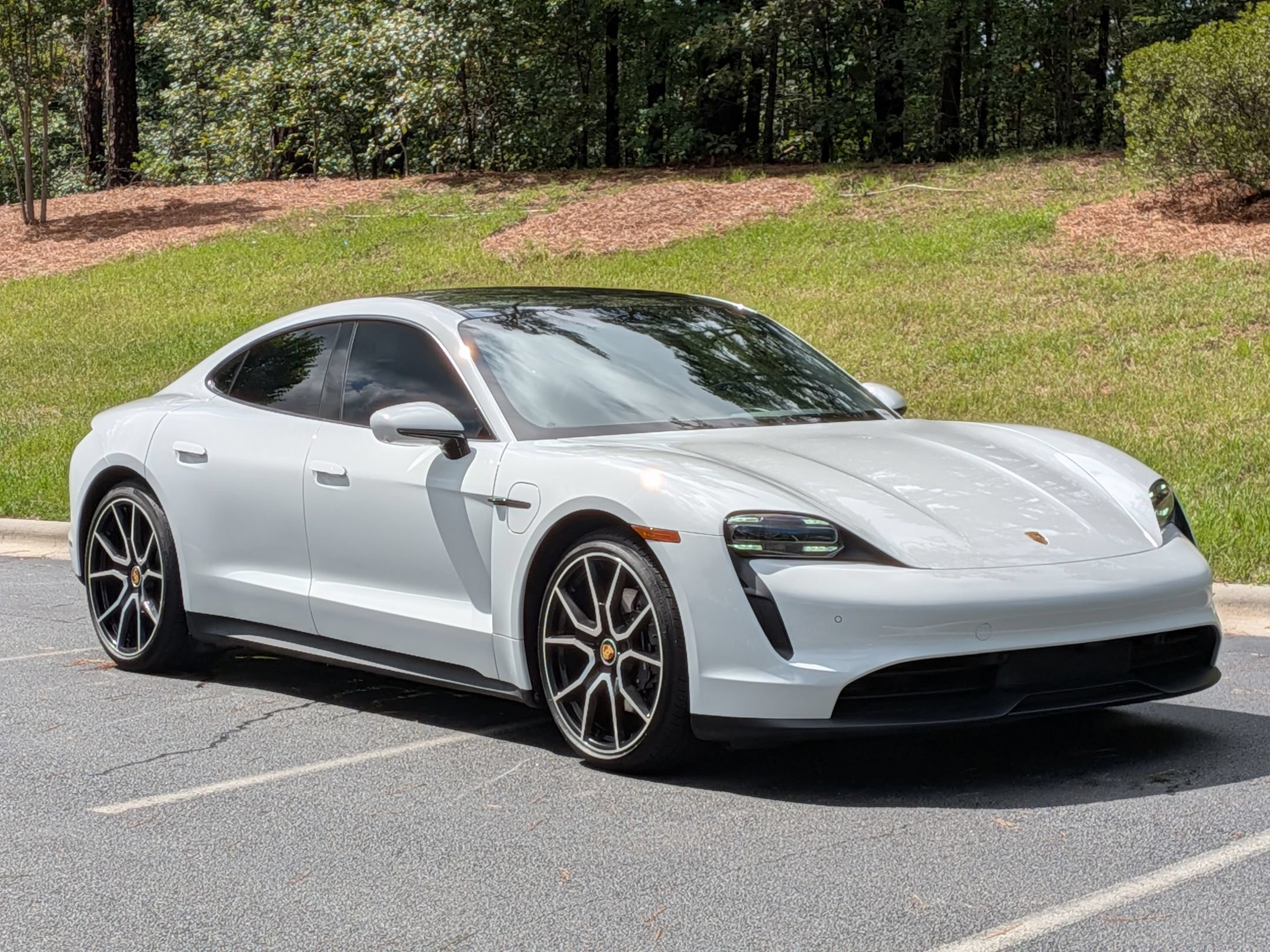 Certified 2023 Porsche Taycan RWD image 33