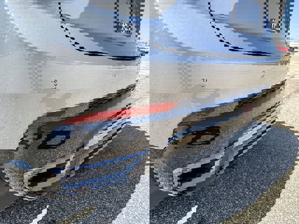 Certified 2025 Buick Envision Sport Touring image 4