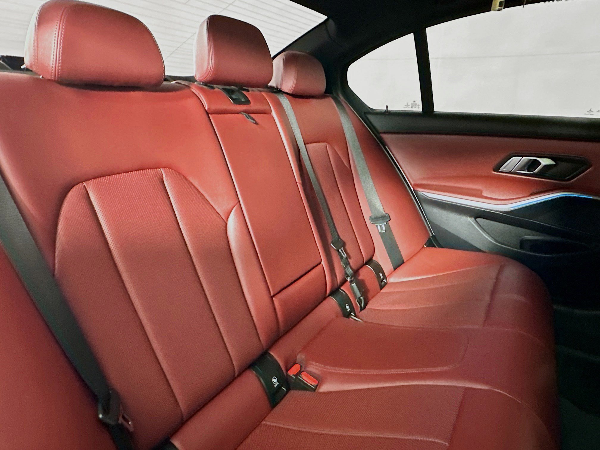 Used 2023 BMW 330e xDrive w/ M Sport Package image 27