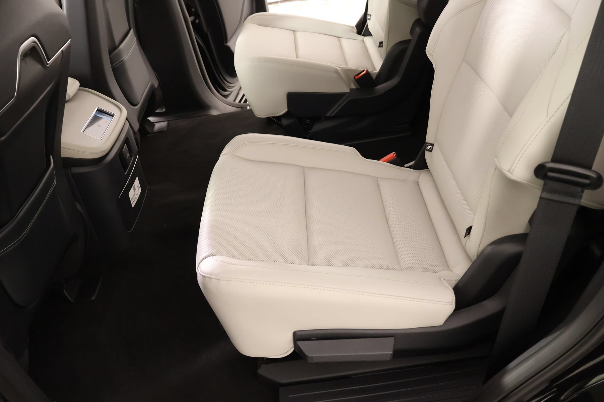 New 2026 Lincoln Navigator Premiere AWD/4WD image 12