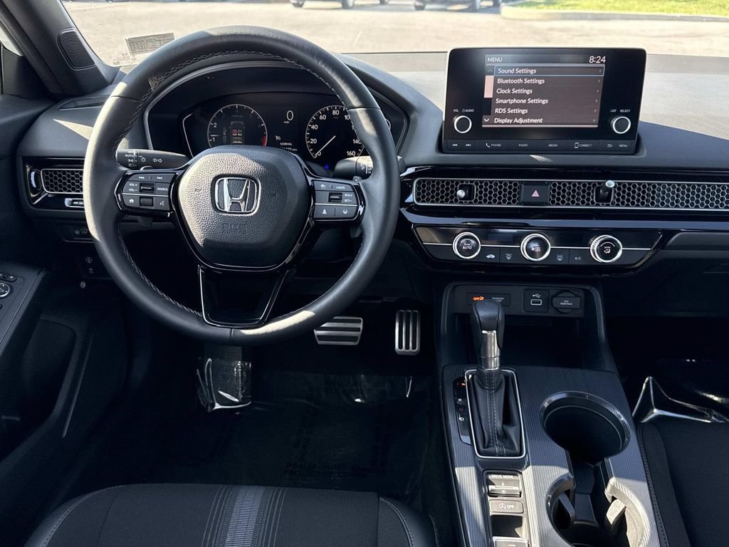 Used 2023 Honda Civic Sport image 3