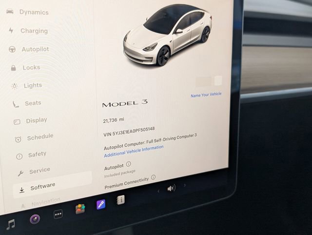 Used 2023 Tesla Model 3 Standard Range image 19
