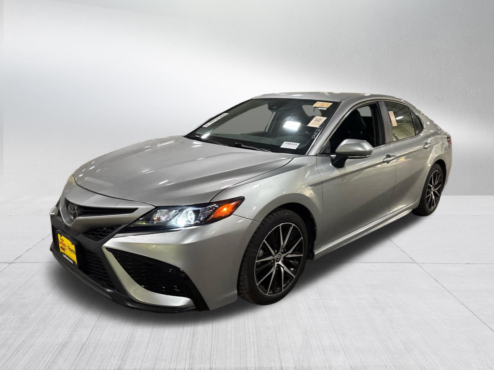 Certified 2023 Toyota Camry SE AWD/4WD image 3