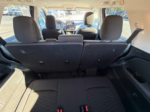 Used 2025 Nissan Pathfinder S FWD image 12