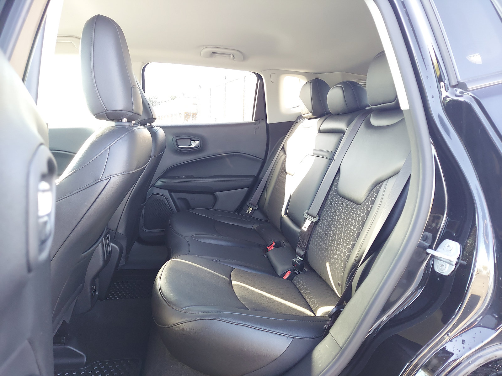 Used 2019 Jeep Compass Latitude AWD/4WD image 10
