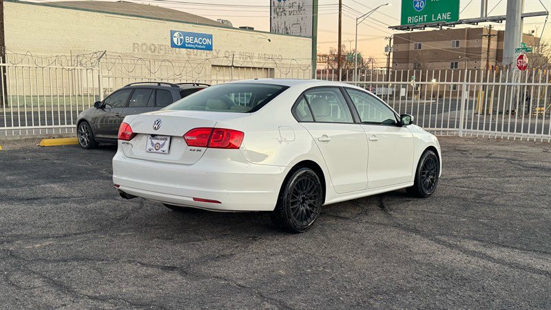 Used 2012 Volkswagen Jetta SE image 5