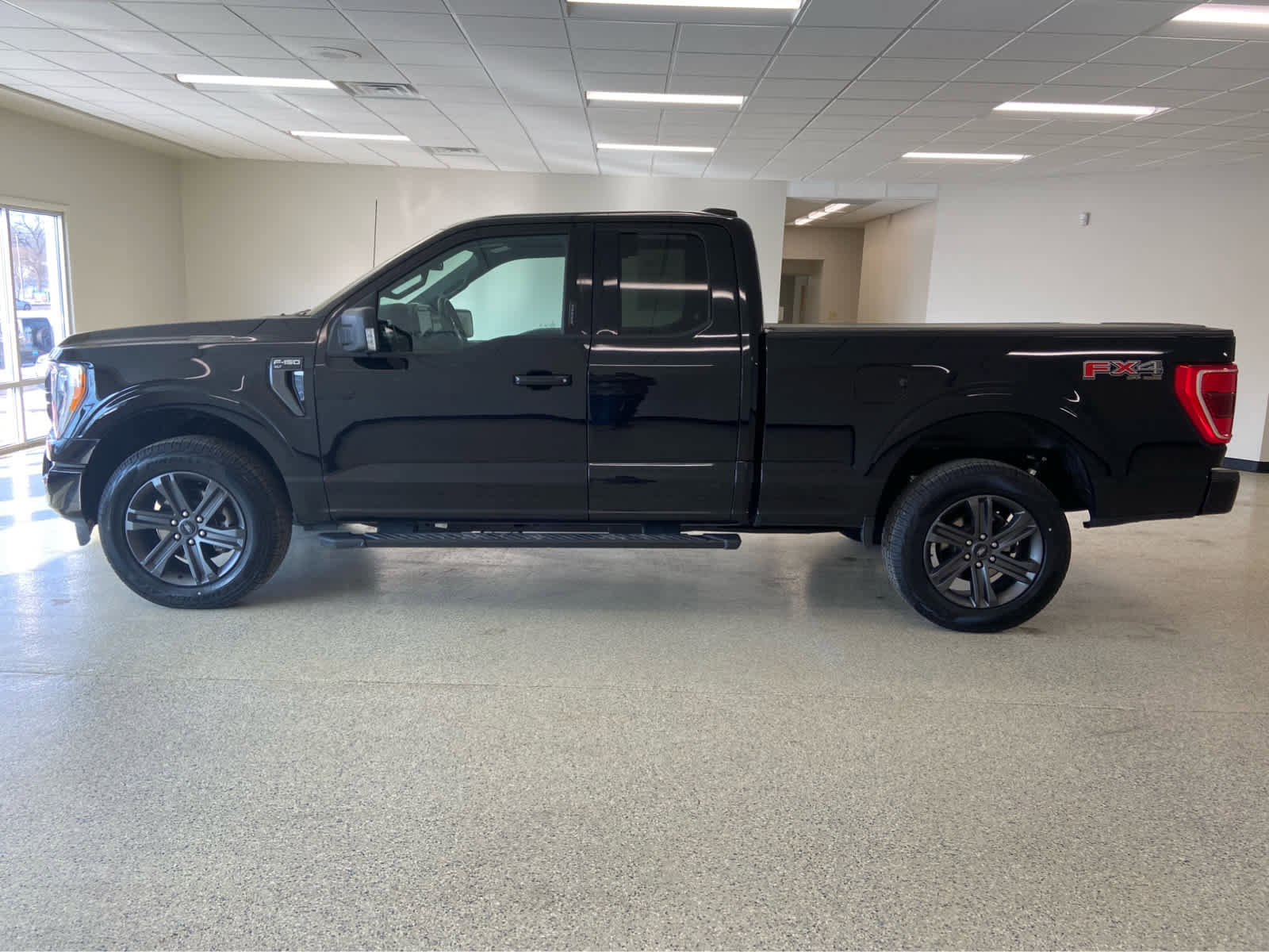 Used 2023 Ford F150 XLT w/ Equipment Group 302A High image 9