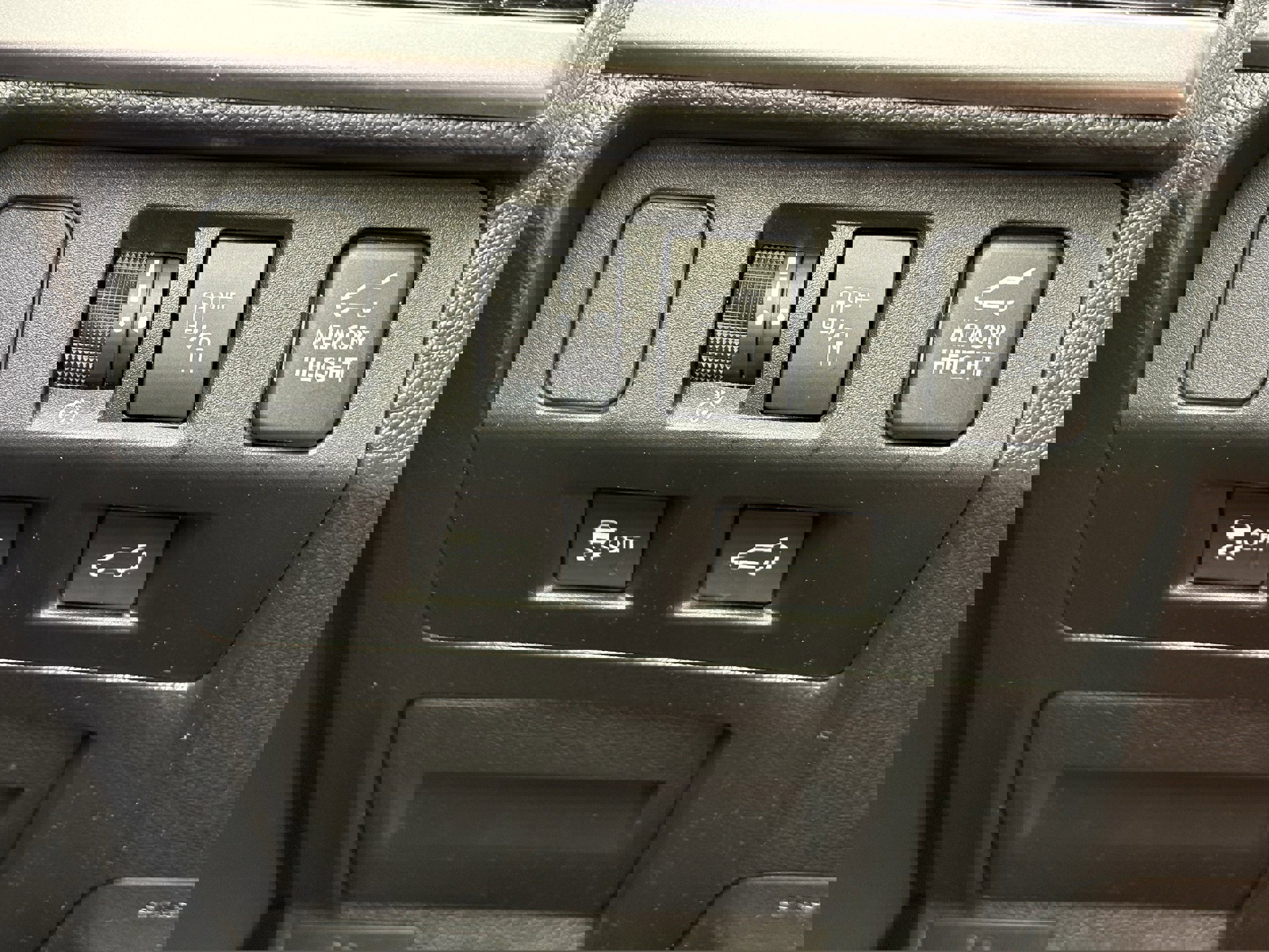 Used 2018 Subaru Forester 2.5i Limited image 17