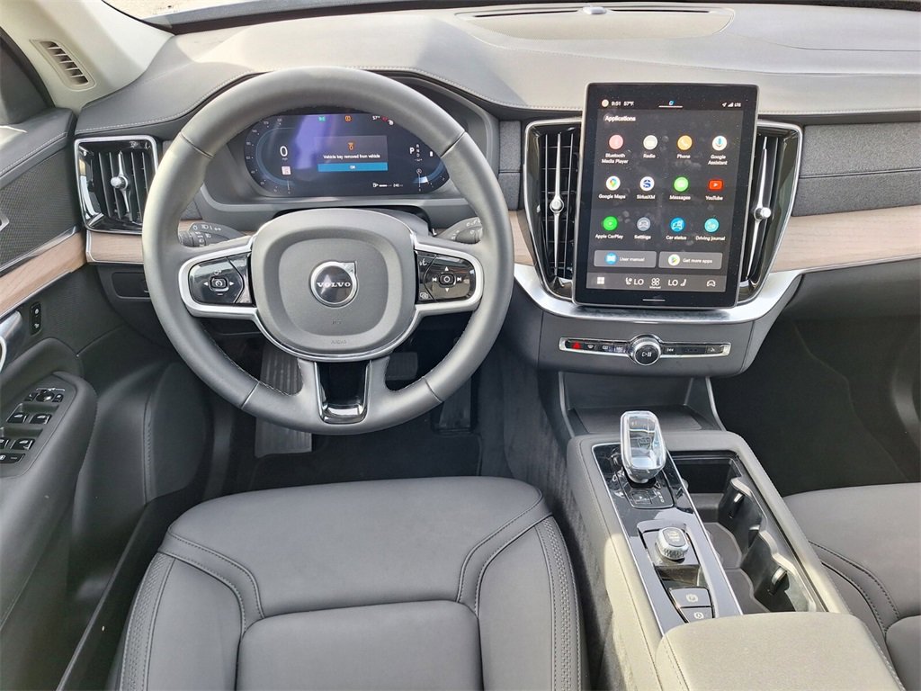 Used 2025 Volvo XC90 B6 Plus image 10