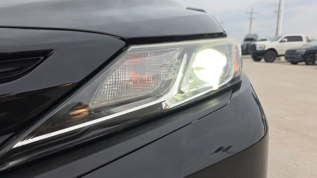 Used 2019 Toyota Camry SE image 9