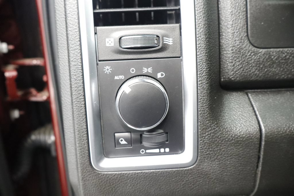 Certified 2023 RAM 1500 Classic Warlock AWD/4WD image 28