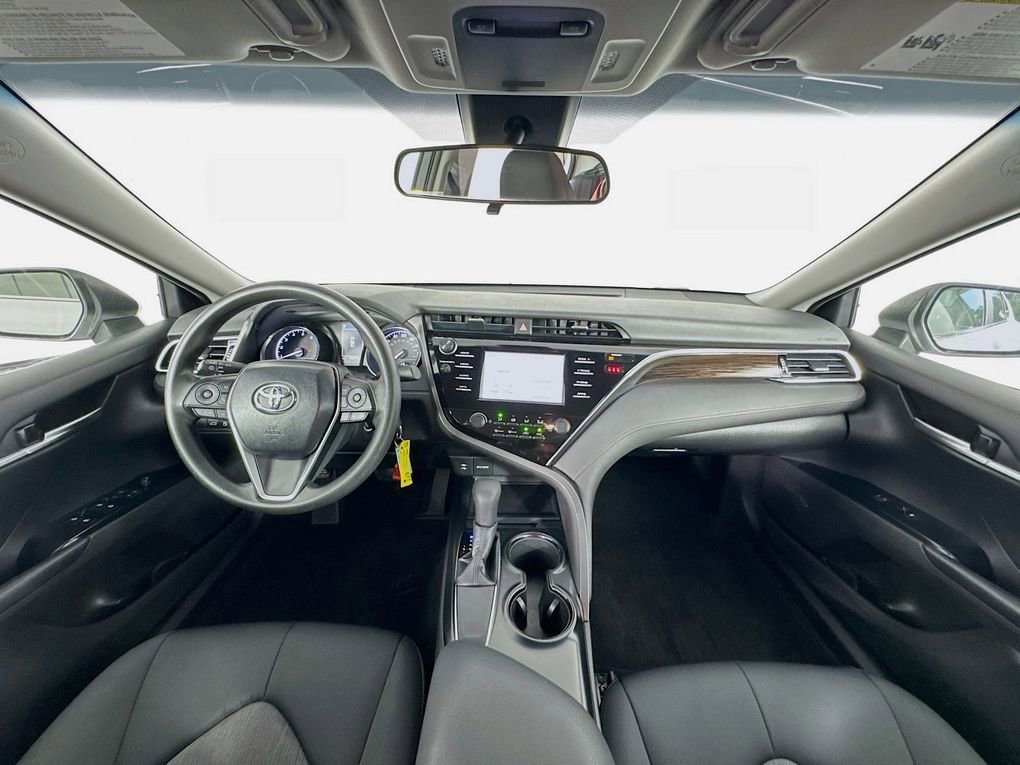Used 2018 Toyota Camry LE image 37