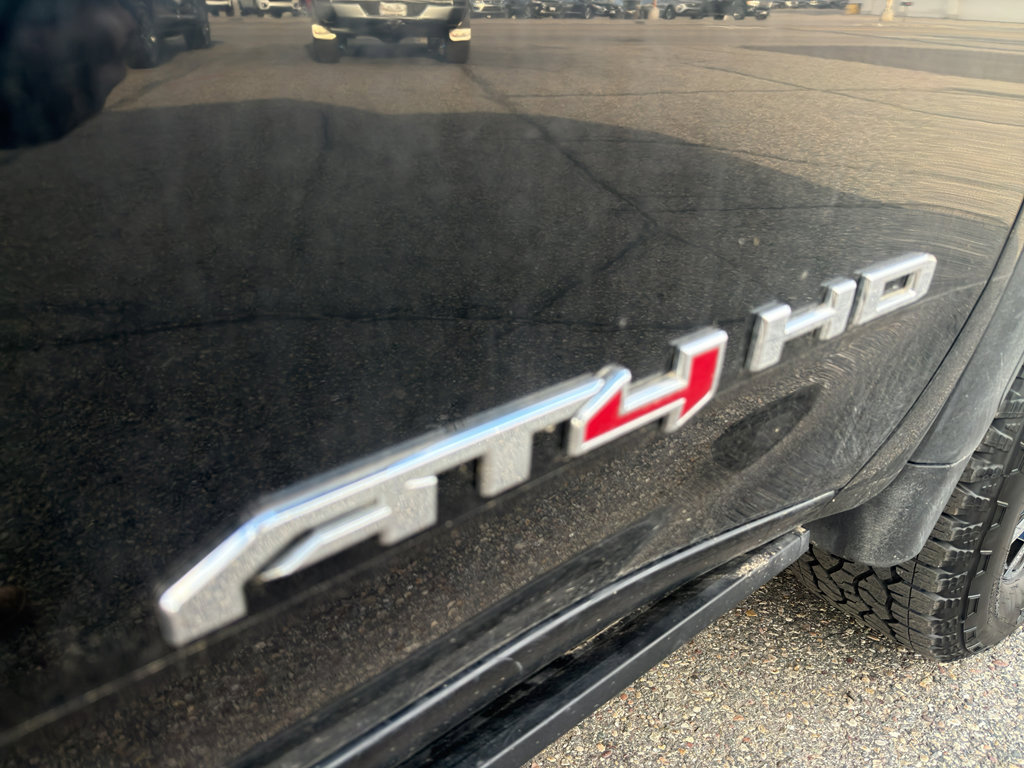 Used 2024 GMC Sierra 2500 AT4 w/ AT4 Premium Plus Package AWD/4WD image 8