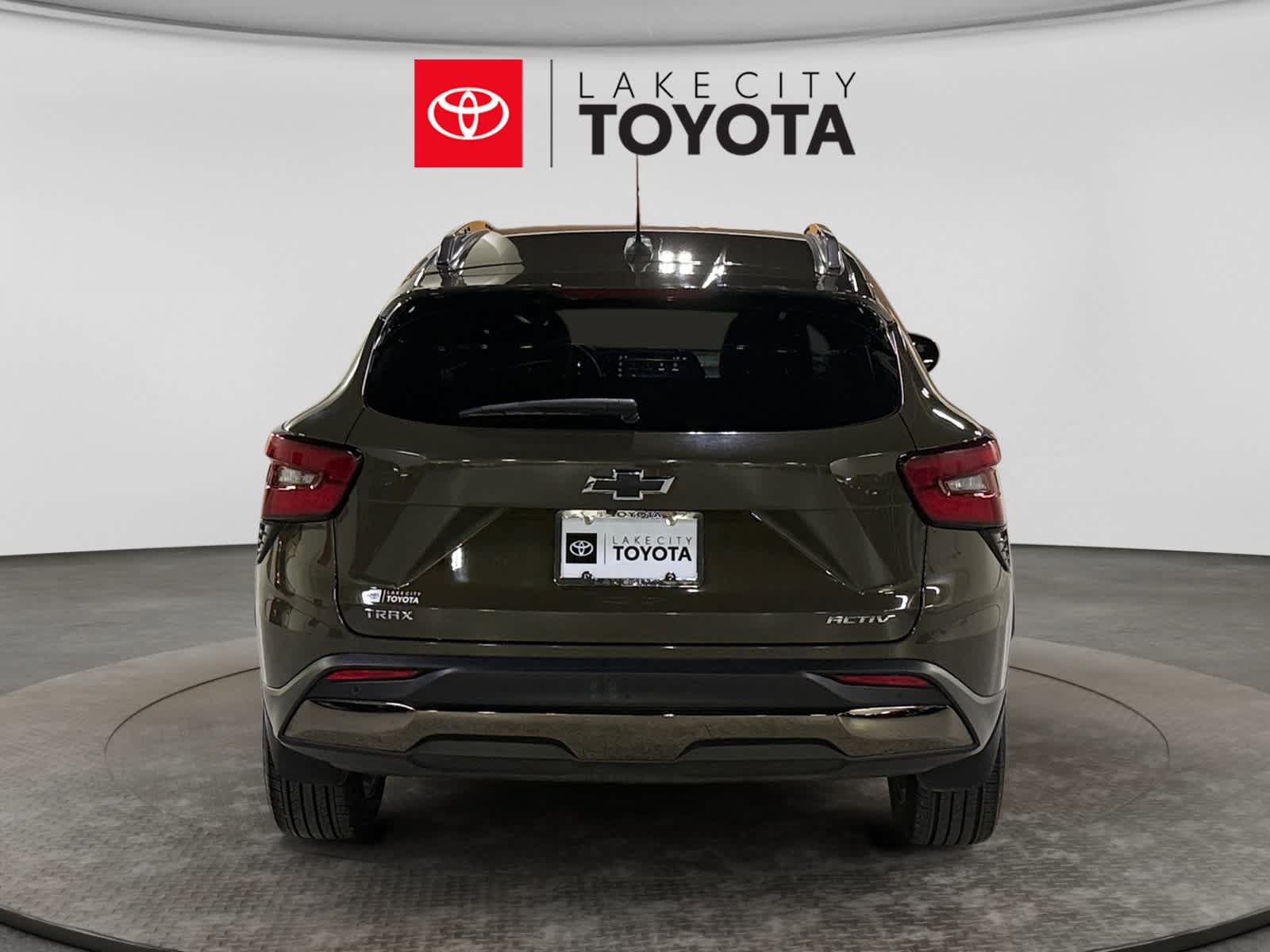 Used 2024 Chevrolet Trax ACTIV w/ Sunroof Package FWD image 7