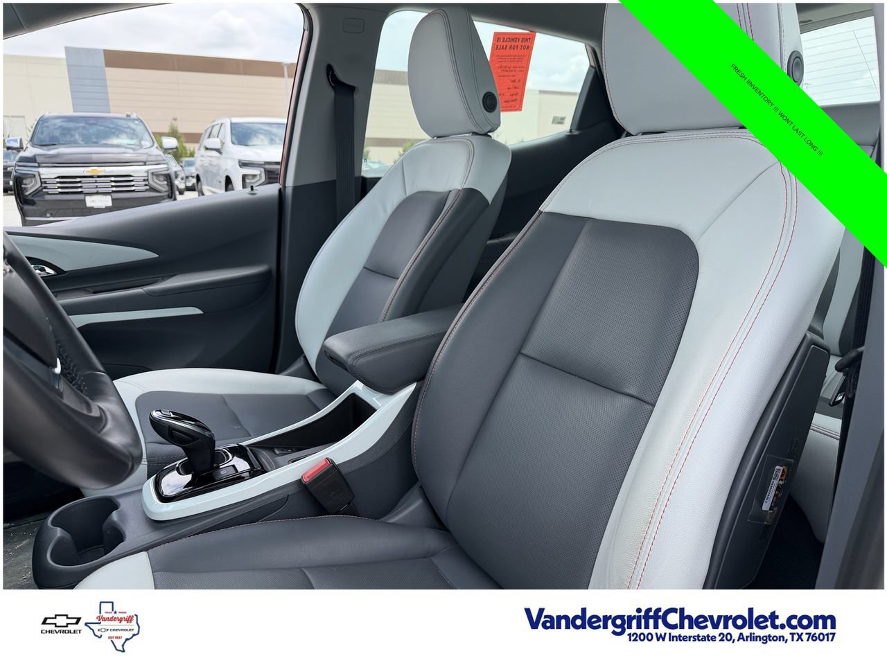 Used 2021 Chevrolet Bolt Premier w/ Infotainment Package FWD image 24