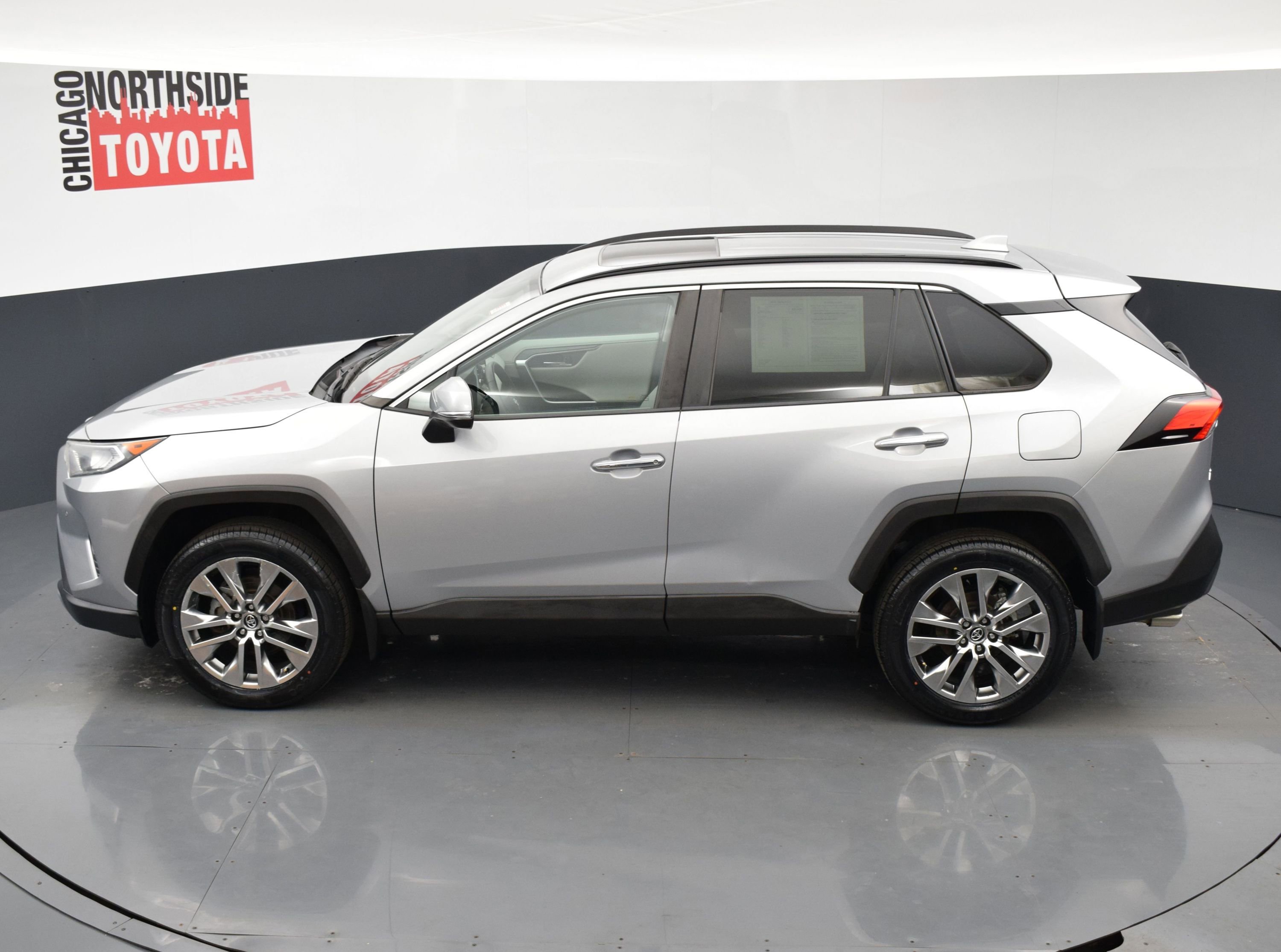 Used 2020 Toyota RAV4 Limited w/ Carpet Mat Package image 22