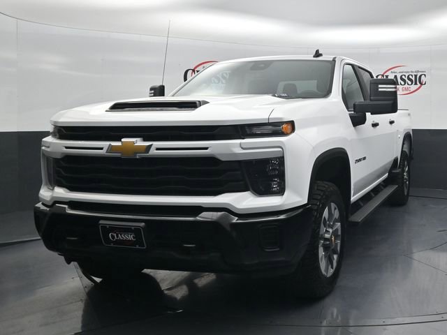 Used 2025 Chevrolet Silverado 2500 Custom w/ Custom Convenience Package AWD/4WD image 4