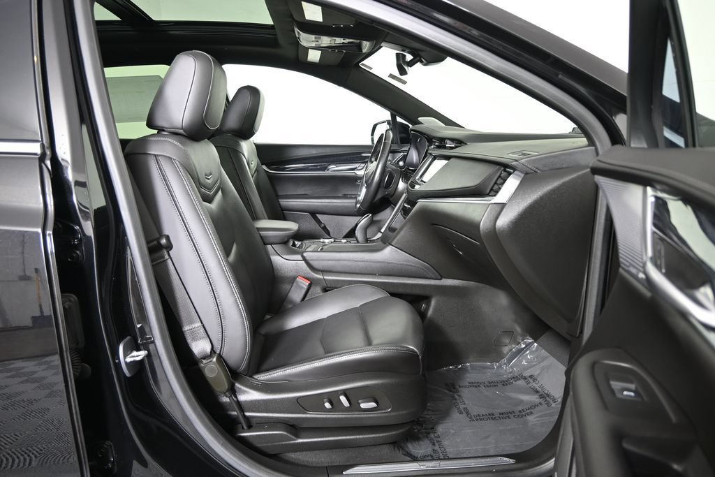 Used 2024 Cadillac XT5 Premium Luxury AWD/4WD image 13
