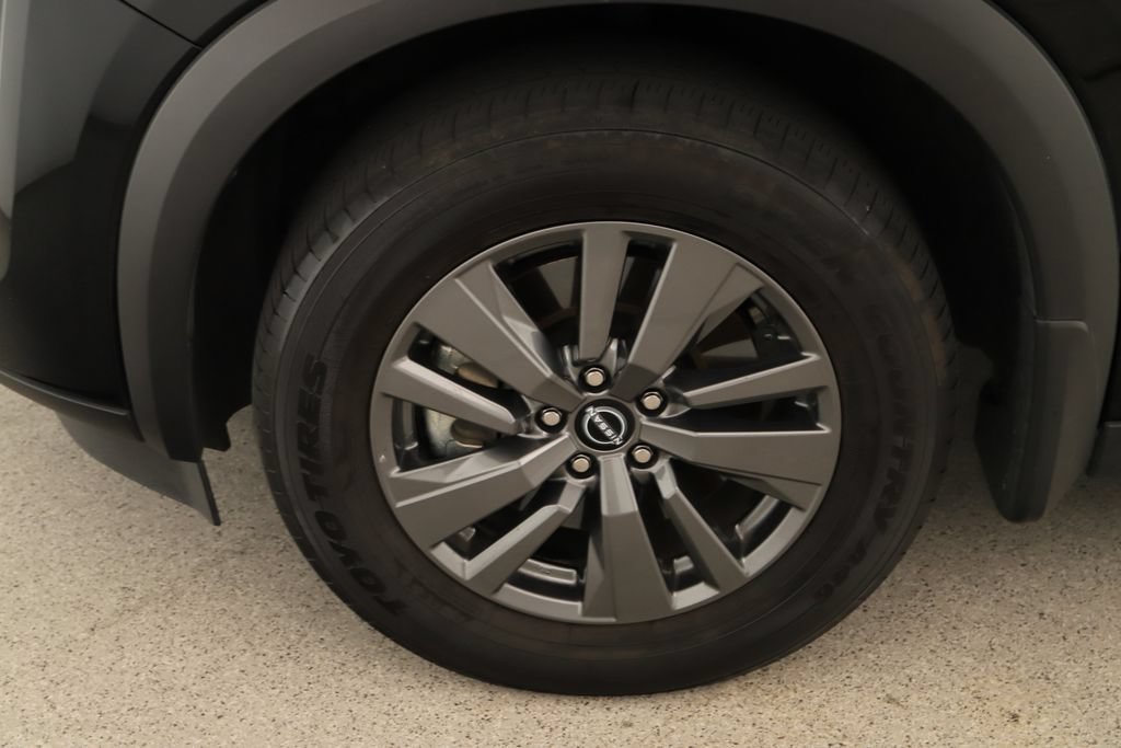 Used 2022 Nissan Pathfinder SV AWD/4WD image 36