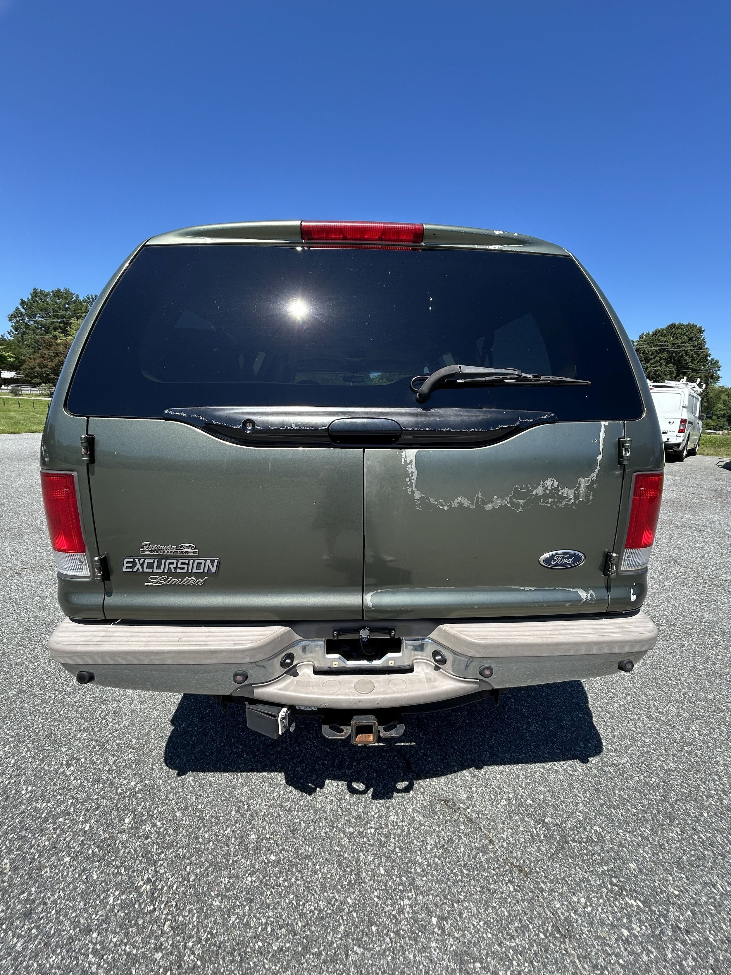Used 2000 Ford Excursion Limited AWD/4WD image 4
