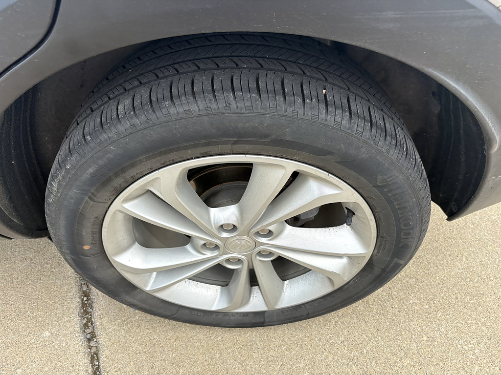 Used 2023 Buick Encore GX Preferred w/ Cold Weather Comfort Package FWD image 10
