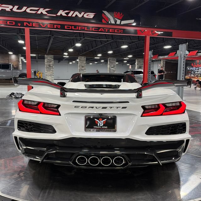 Used 2023 Chevrolet Corvette Z06 w/ Z07 Performance Package RWD image 22