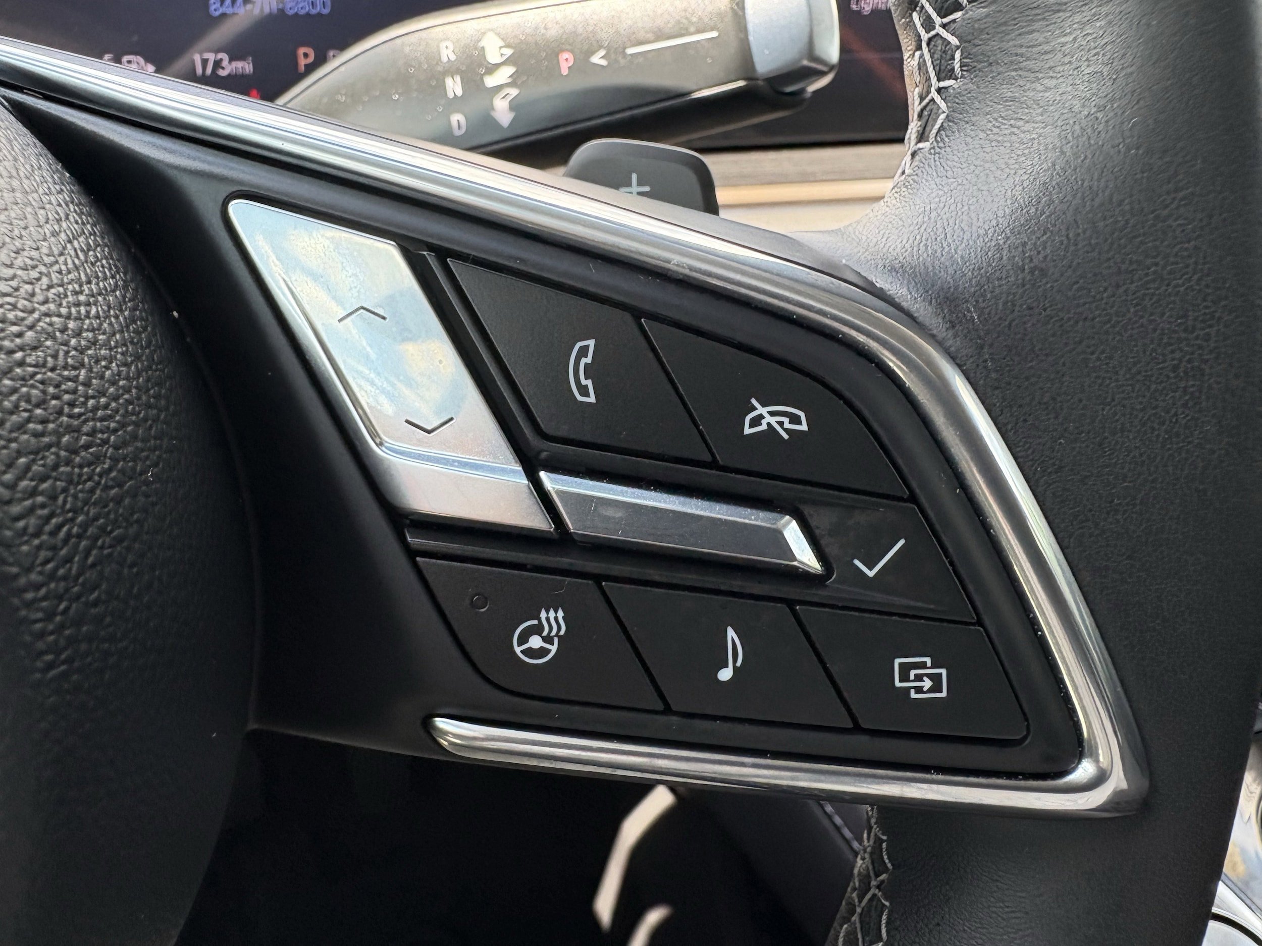 Used 2025 Buick Envision Avenir AWD/4WD image 17
