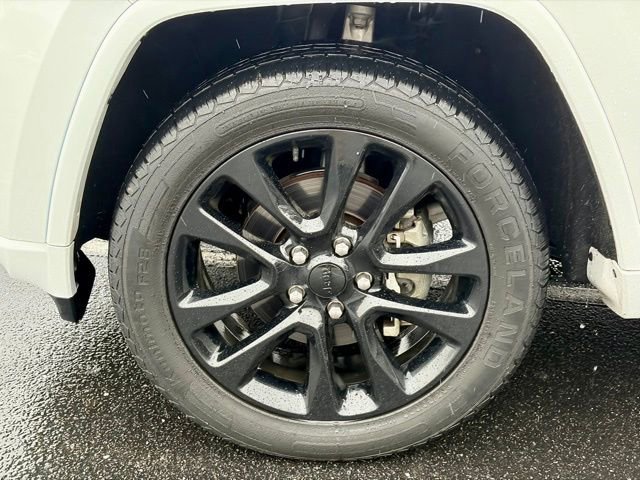 Used 2019 Jeep Grand Cherokee Altitude image 29