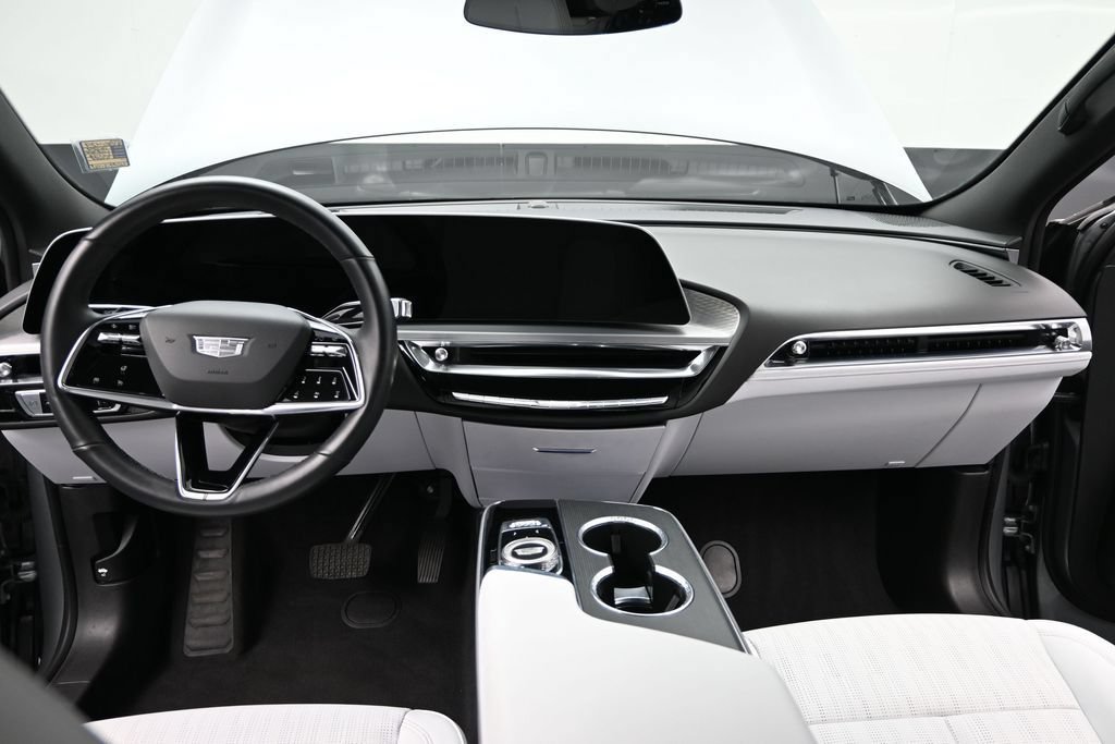 Certified 2024 Cadillac Lyriq Luxury AWD/4WD image 14