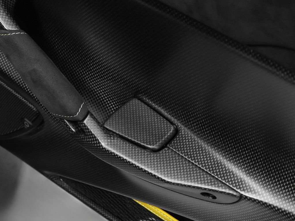 Certified 2019 Ferrari 488 Pista Coupe RWD image 35