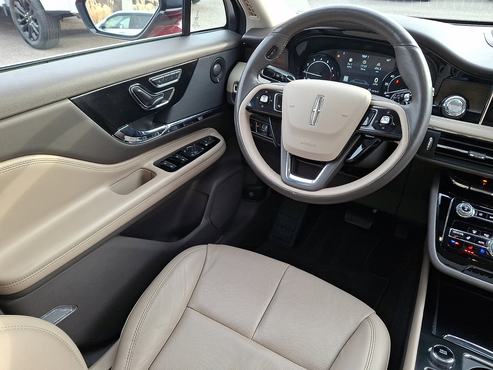 Used 2020 Lincoln Corsair Reserve w/ Equipment Group 201A image 14