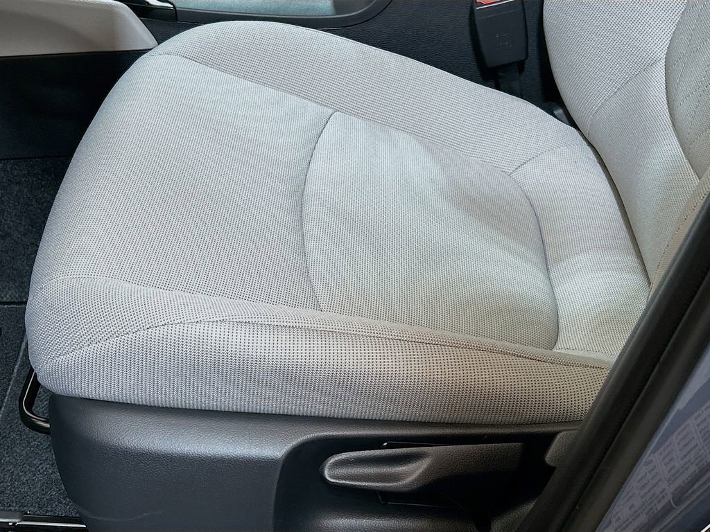 New 2025 Toyota Corolla Cross L FWD image 18