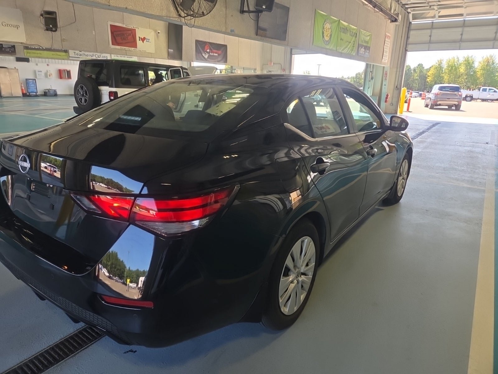 Used 2024 Nissan Sentra S FWD image 6