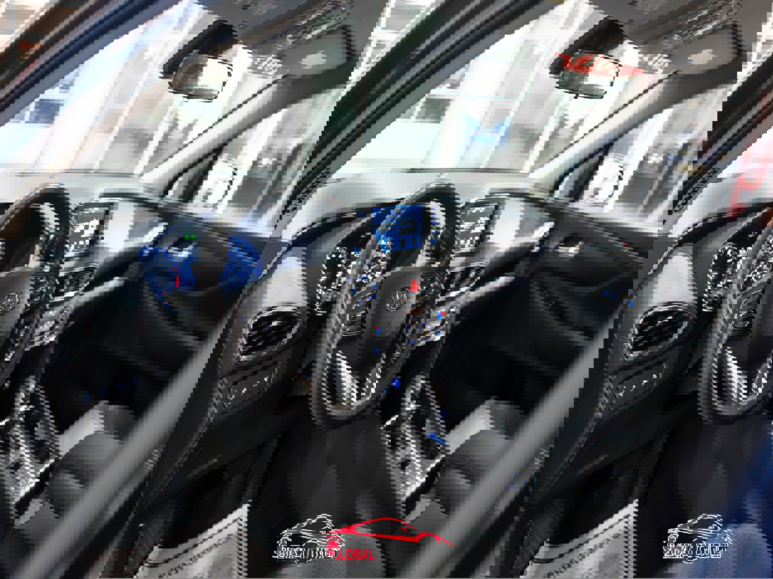 Used 2019 Hyundai Santa Fe SE image 13