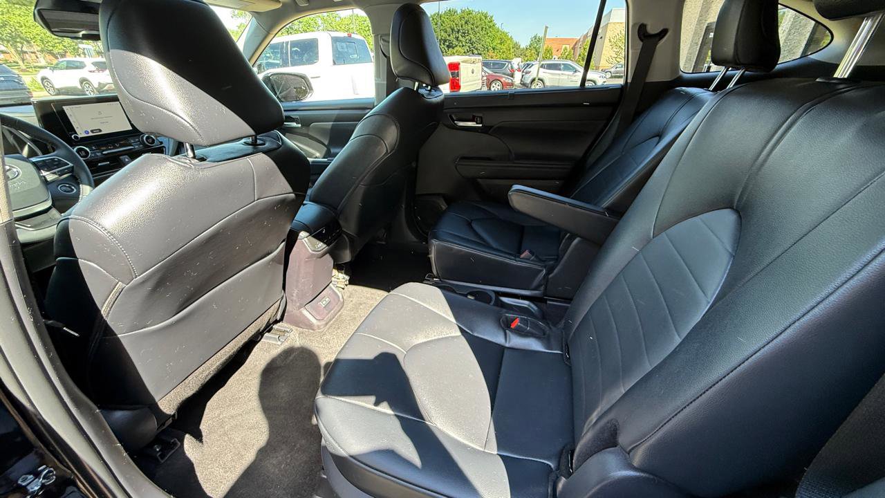 Used 2026 Toyota Highlander XLE AWD/4WD image 18