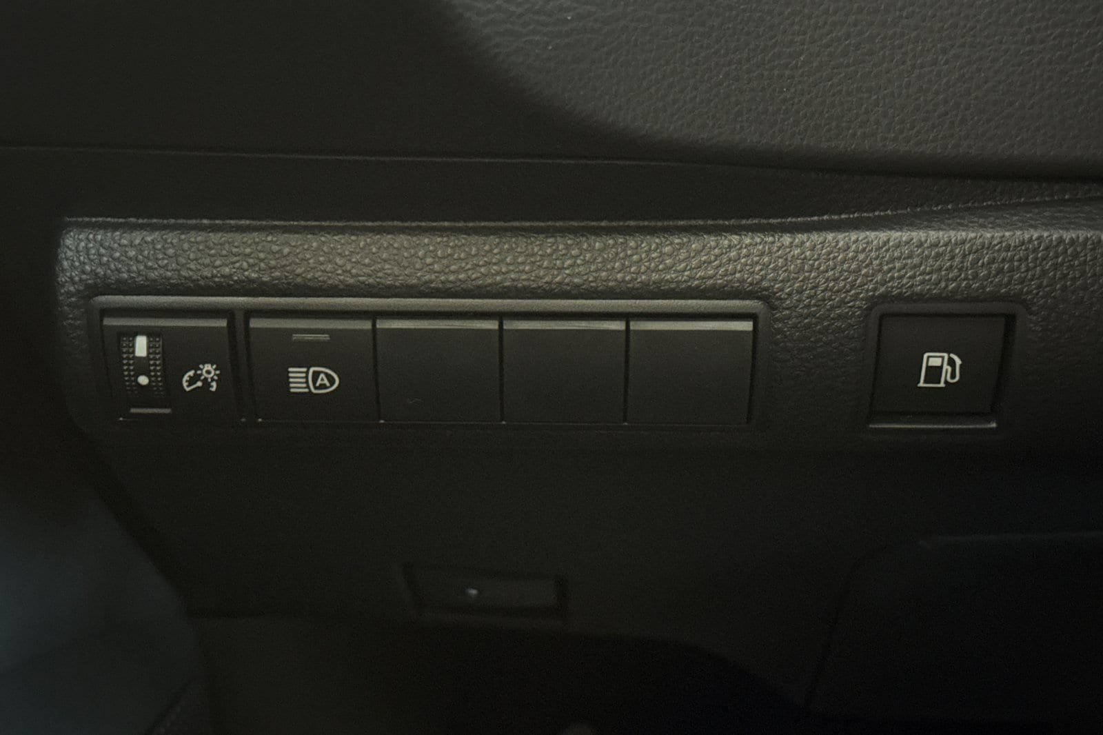 New 2026 Toyota Corolla LE FWD image 29