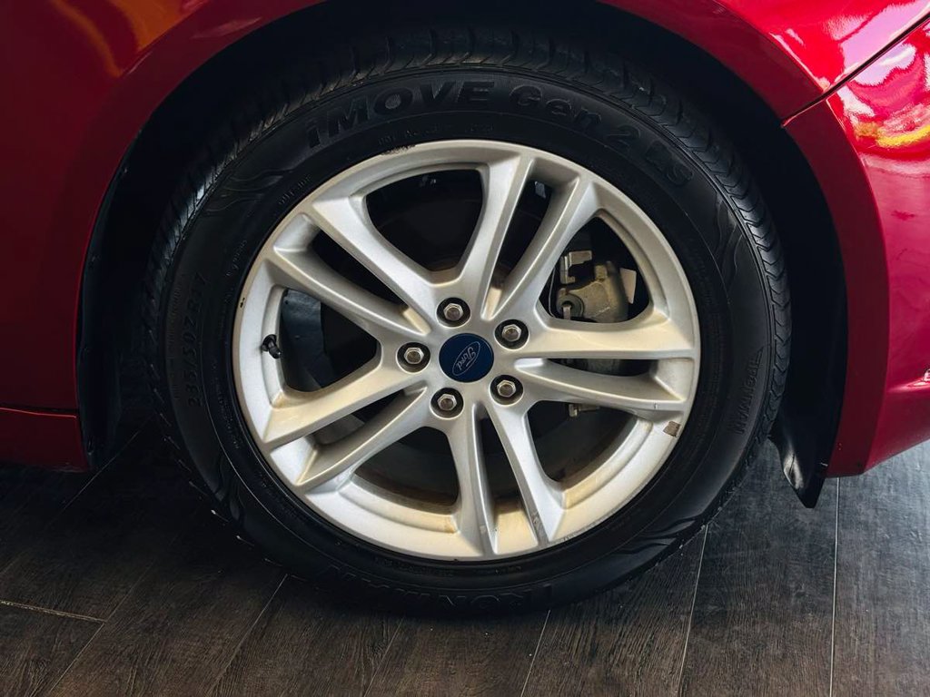 Used 2018 Ford Fusion SE w/ Fusion SE Technology Package FWD image 23