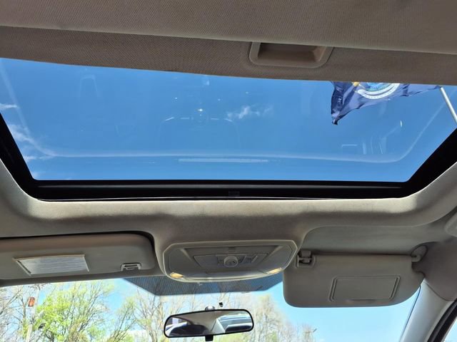 Used 2015 Ford Focus Titanium w/ Titanium Cold Weather Package FWD image 8