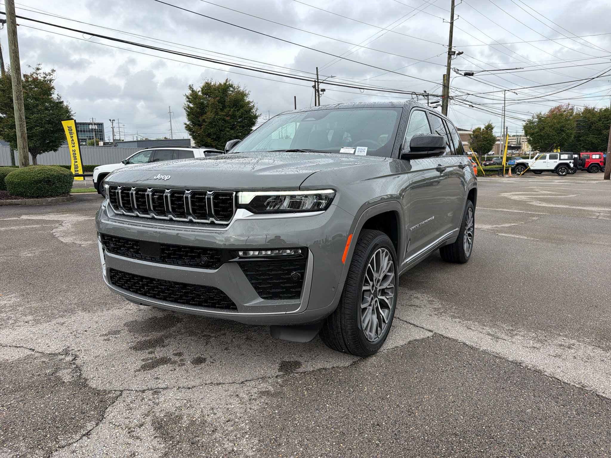 New 2027 Jeep Grand Cherokee Summit AWD/4WD image 1