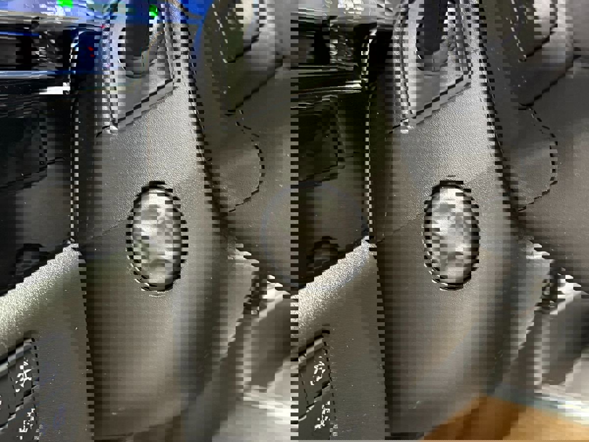 Used 2023 Chevrolet Silverado 1500 High Country image 23