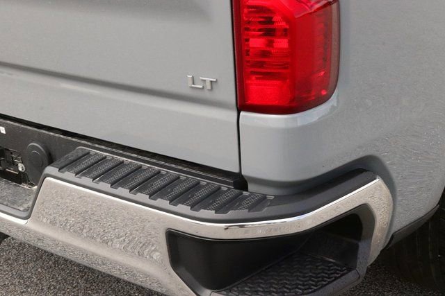 Used 2024 Chevrolet Silverado 1500 LT AWD/4WD image 10