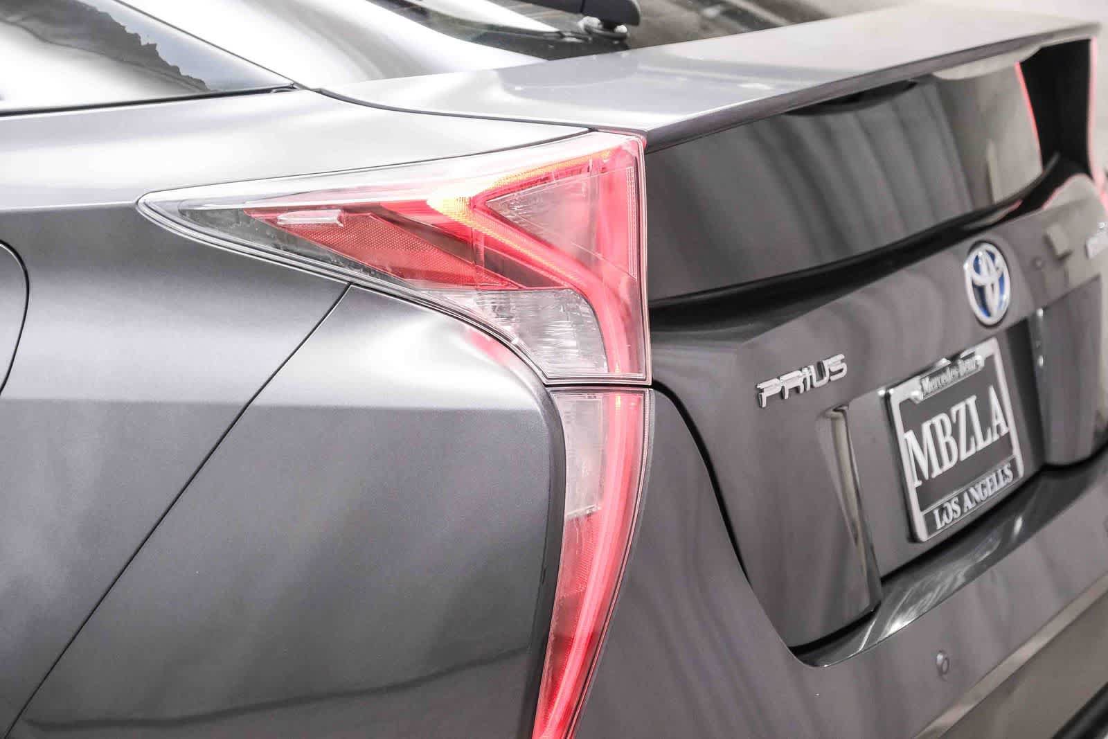 Used 2017 Toyota Prius Four w/ Advanced Technology Package FWD image 7