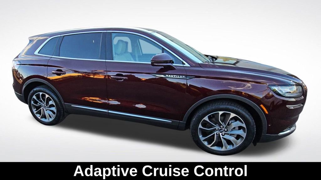 Used 2021 Lincoln Nautilus Reserve w/ Equipment Group 201A image 10