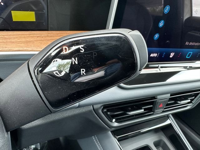 New 2026 Volkswagen Tiguan SEL R-Line AWD/4WD image 40