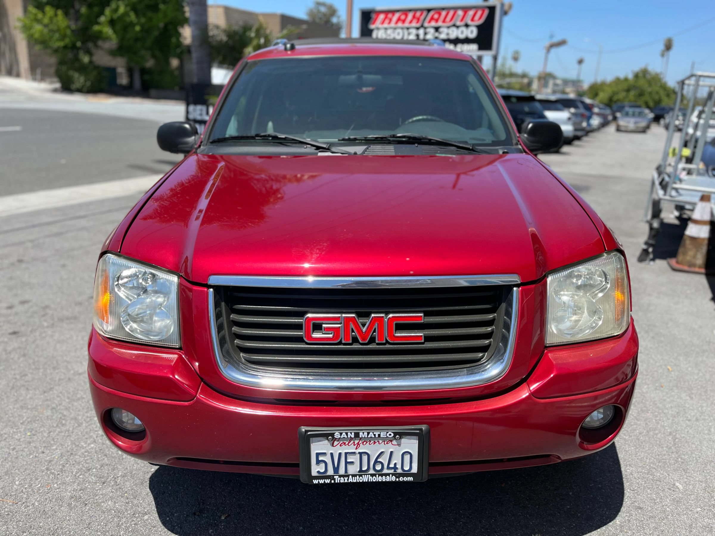 Used 2004 GMC Envoy XUV SLE w/ 1SB Preferred Equipment Group RWD image 2
